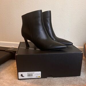 Naturalizer Maya Black Heeled Ankle Boots